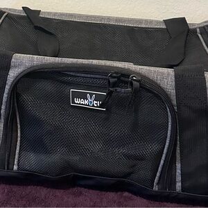 Brand New Wakytu TSA Approved Pet Carrier for Small Cats & Dogs, Dog carrier New